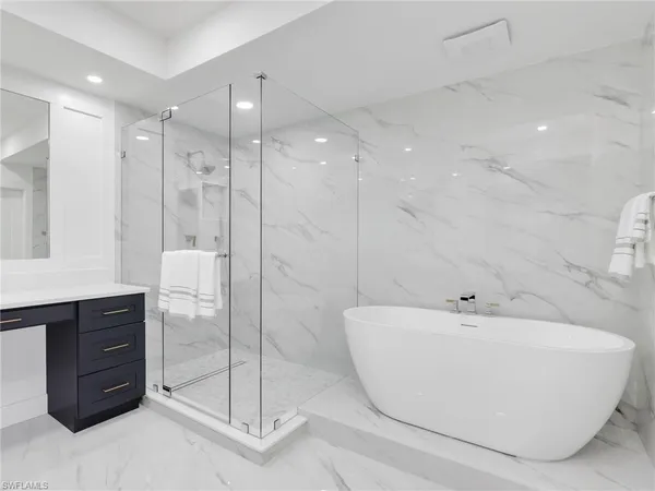 $1,600,000 | 583 Audubon Boulevard, Unit C201, Naples, FL 34110