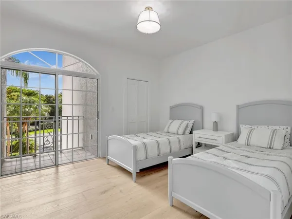 $1,600,000 | 583 Audubon Boulevard, Unit C201, Naples, FL 34110