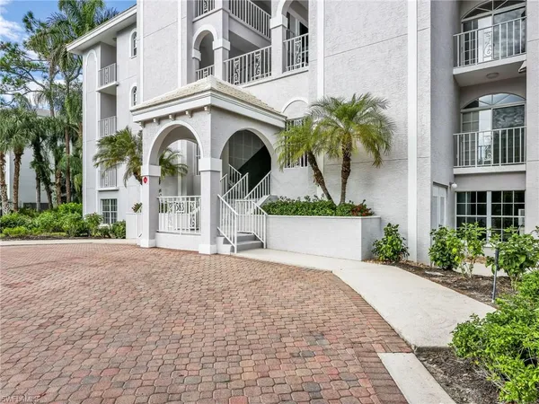 $1,600,000 | 583 Audubon Boulevard, Unit C201, Naples, FL 34110