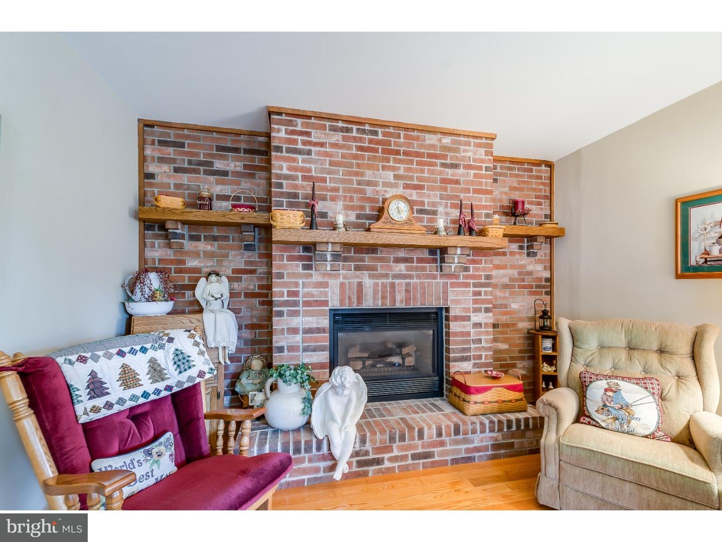 1502 Rancocas Road Burlington Township, NJ 08016 - Photo 3 of 23 Fireplace