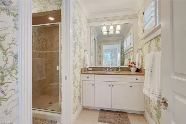 a view of a yard in front of house