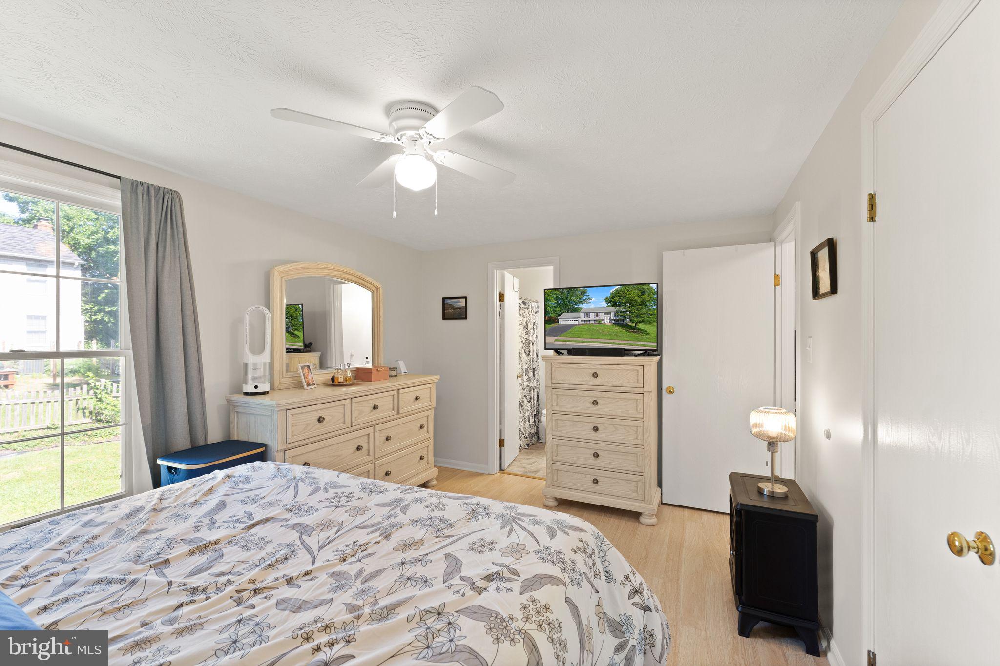 209 Rector Street Sterling, VA 20164 - Photo 24 of 56 Gallery Image 24