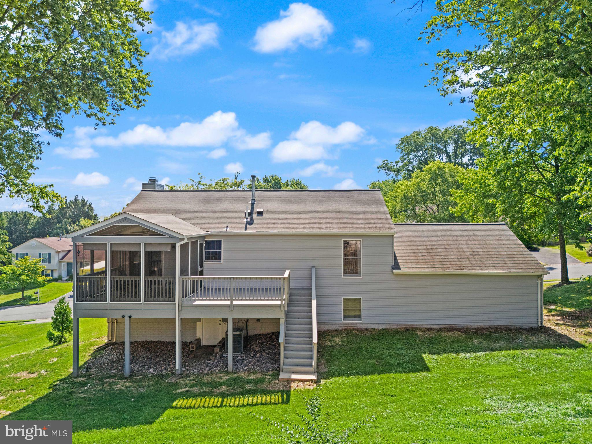 209 Rector Street Sterling, VA 20164 - Photo 47 of 56 Gallery Image 47