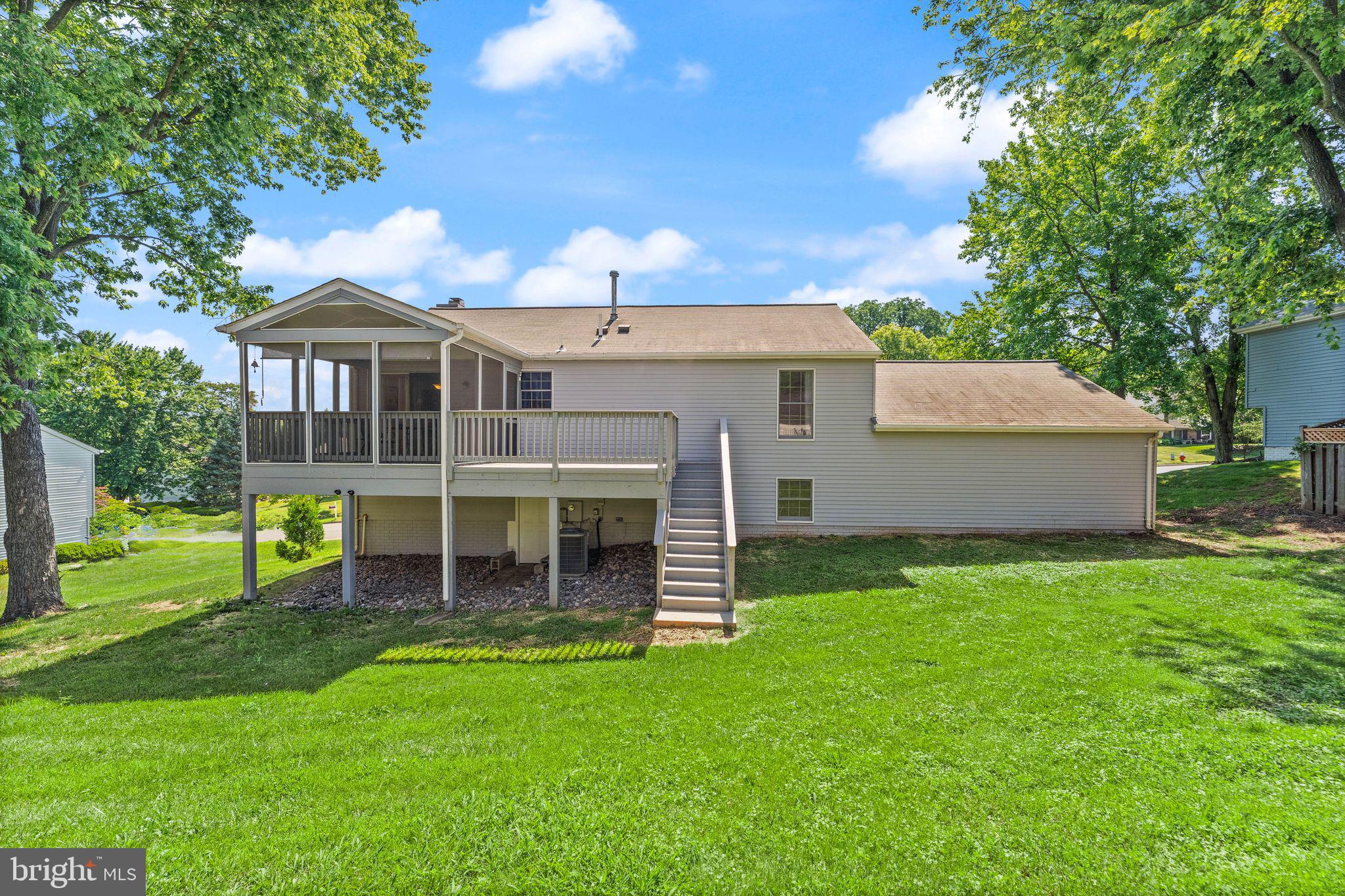 209 Rector Street Sterling, VA 20164 - Photo 49 of 56 Gallery Image 49