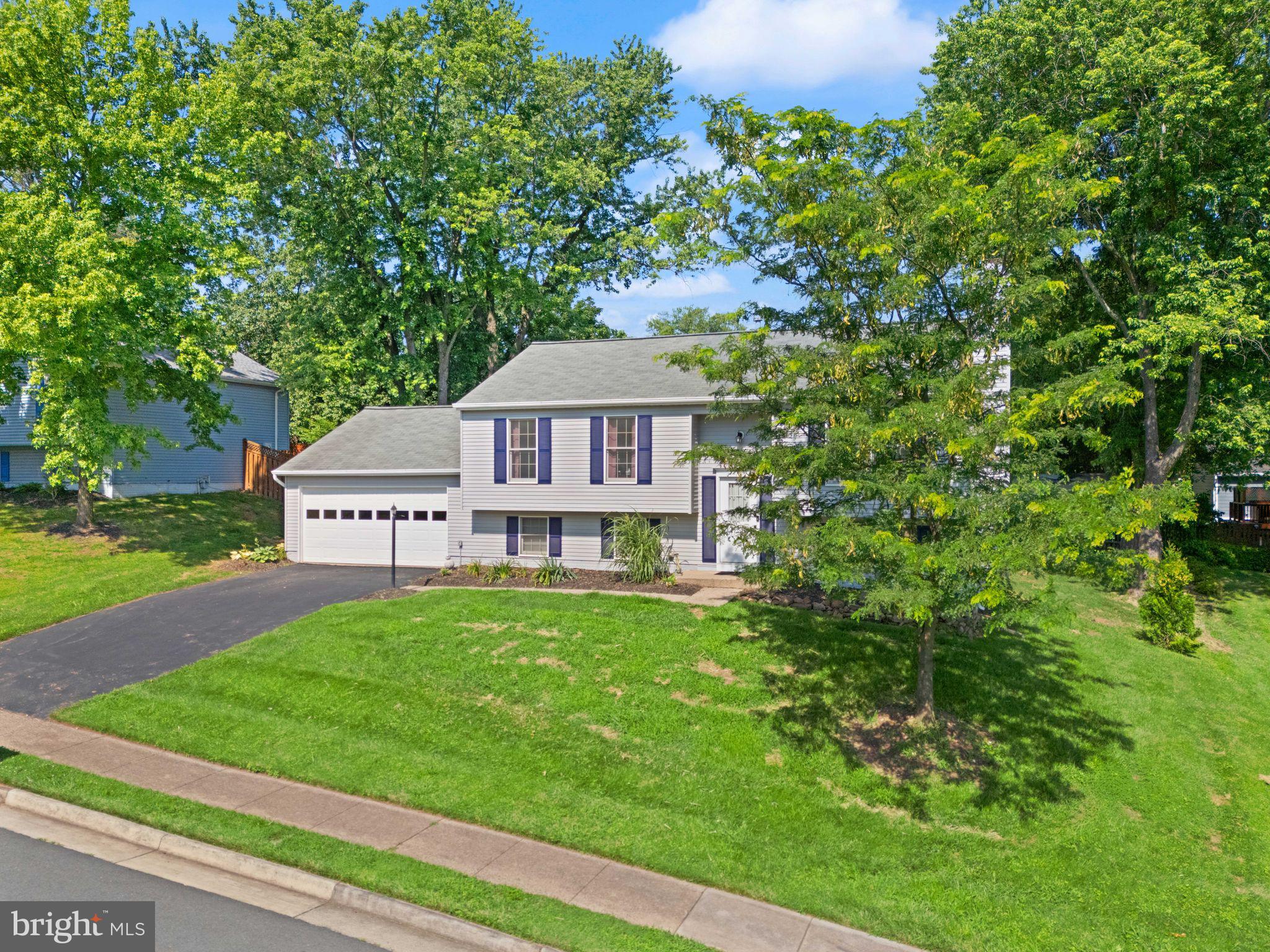 209 Rector Street Sterling, VA 20164 - Photo 5 of 56 Gallery Image 5