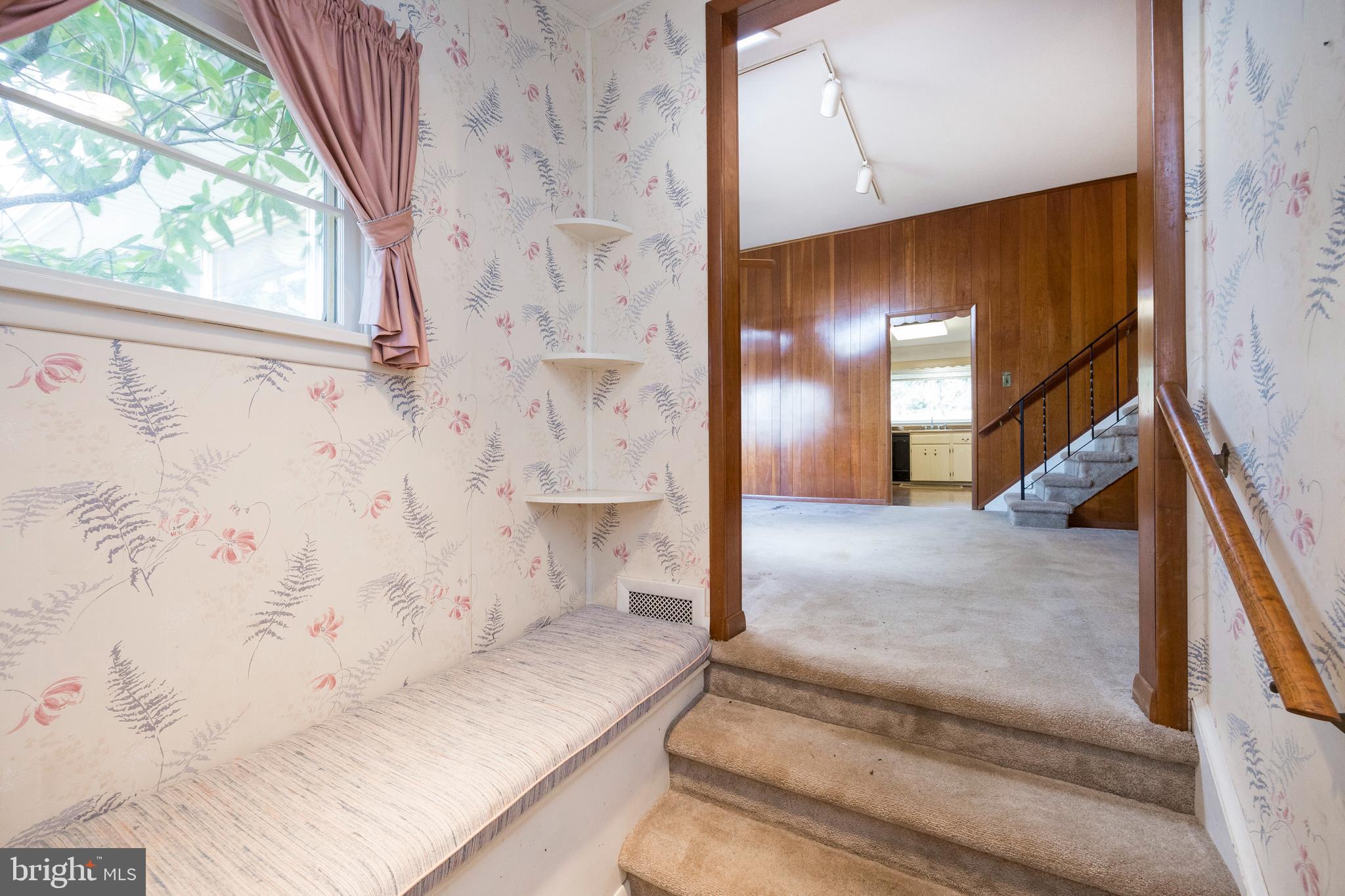 198 Devonshire Road Devon, PA 19333 - Photo 8 of 25 Foyer
