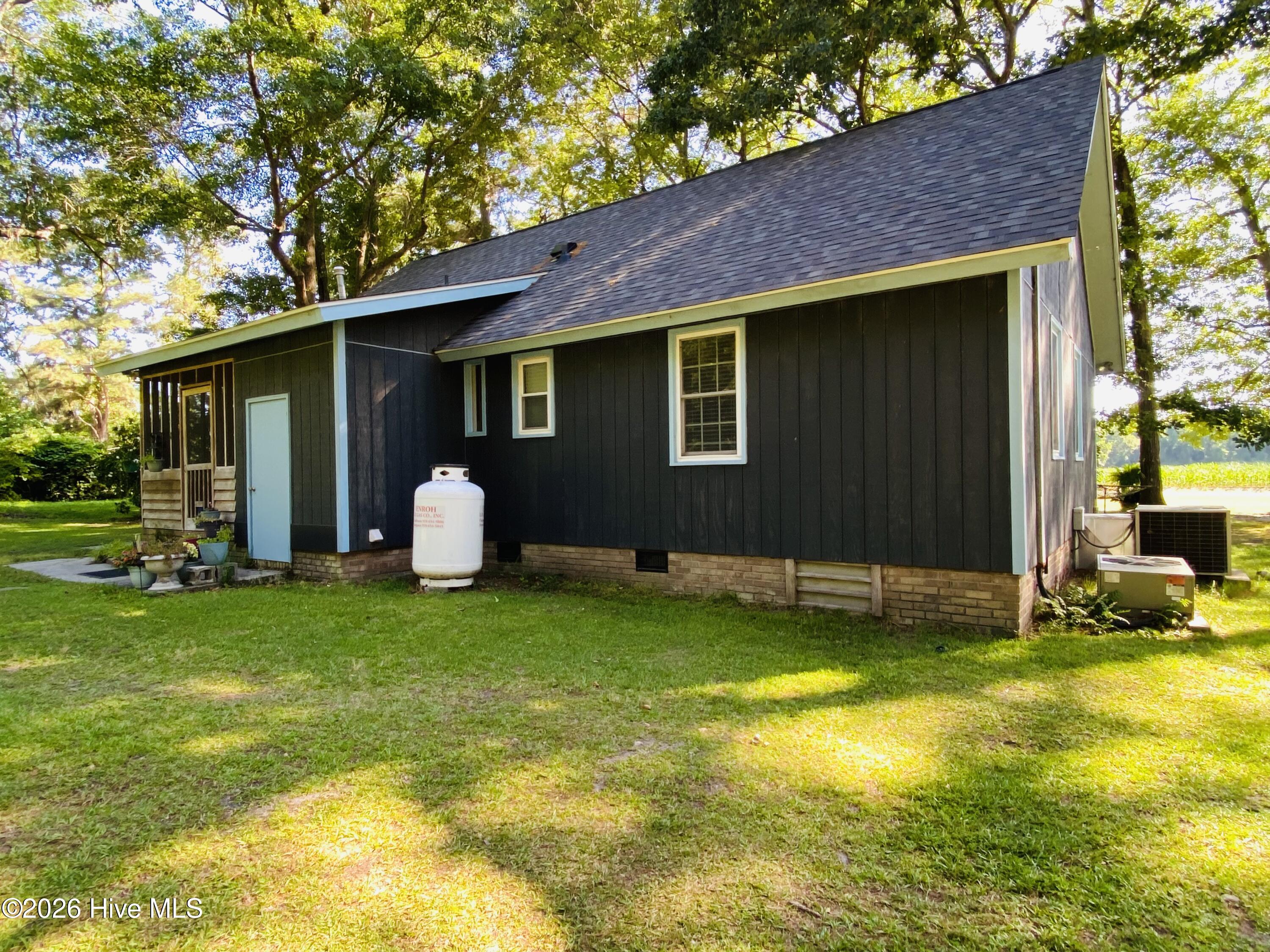 744 Mrs Tates Road Whiteville, NC 28472 - Photo 11 of 50 IMG_1403