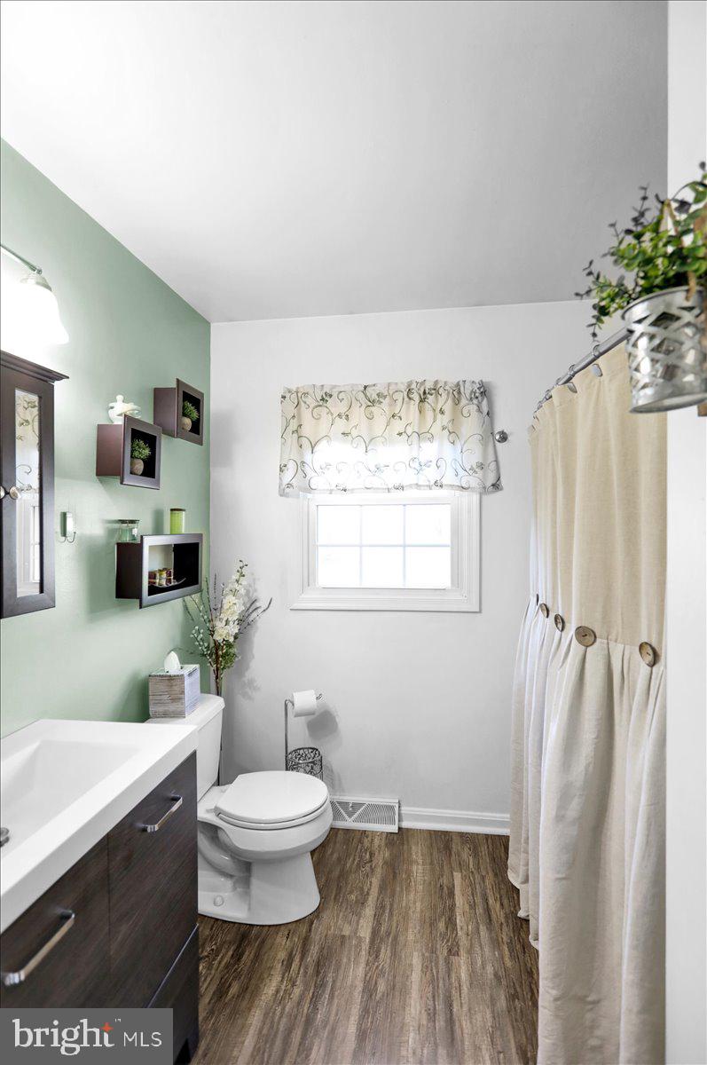 44 Moore Road Mohnton, PA 19540 - Photo 36 of 51 a bathroom with a toilet a sink and a bathtub