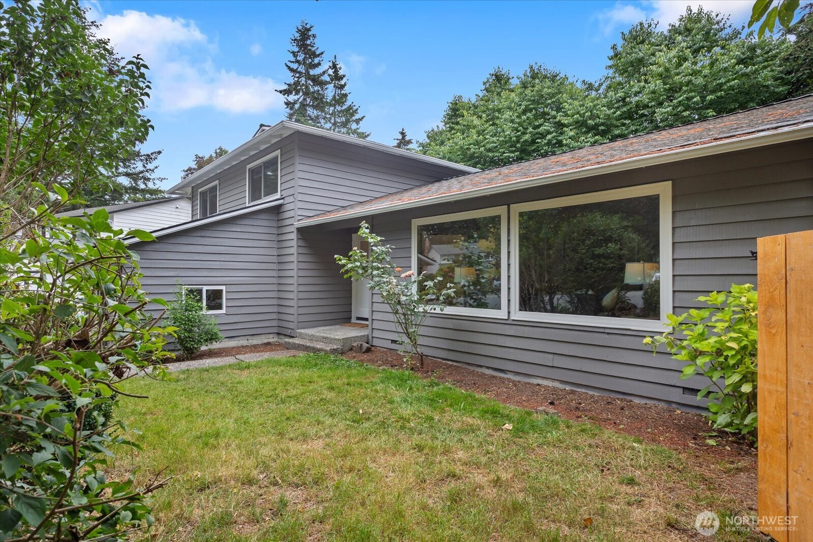 2620 170th Street Southeast Bothell, WA 98012 - Photo 2 of 39