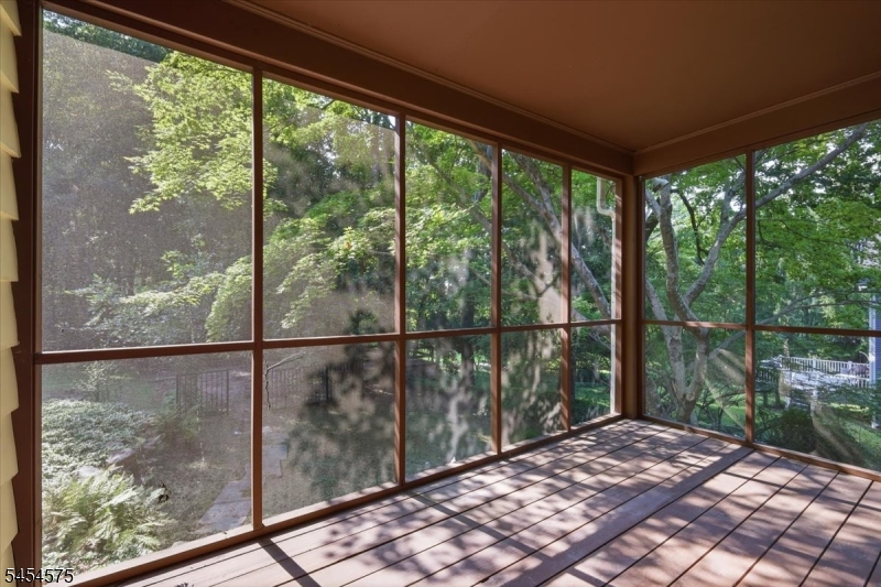 27 Inwood Road Berkeley Heights, NJ 07922 - Photo 34 of 40 Gallery Image 34