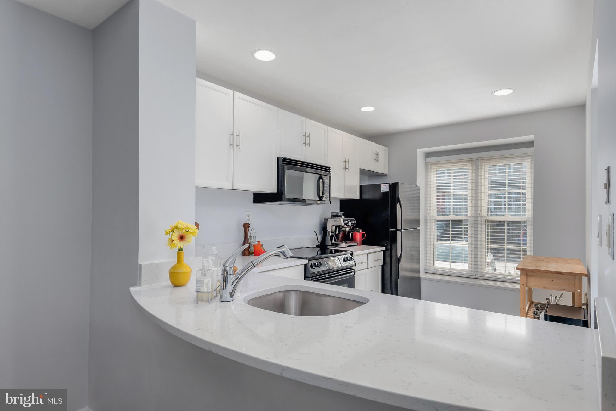 3911 9th Road South Arlington, VA 22204 - Photo 9 of 36 Gallery Image 9