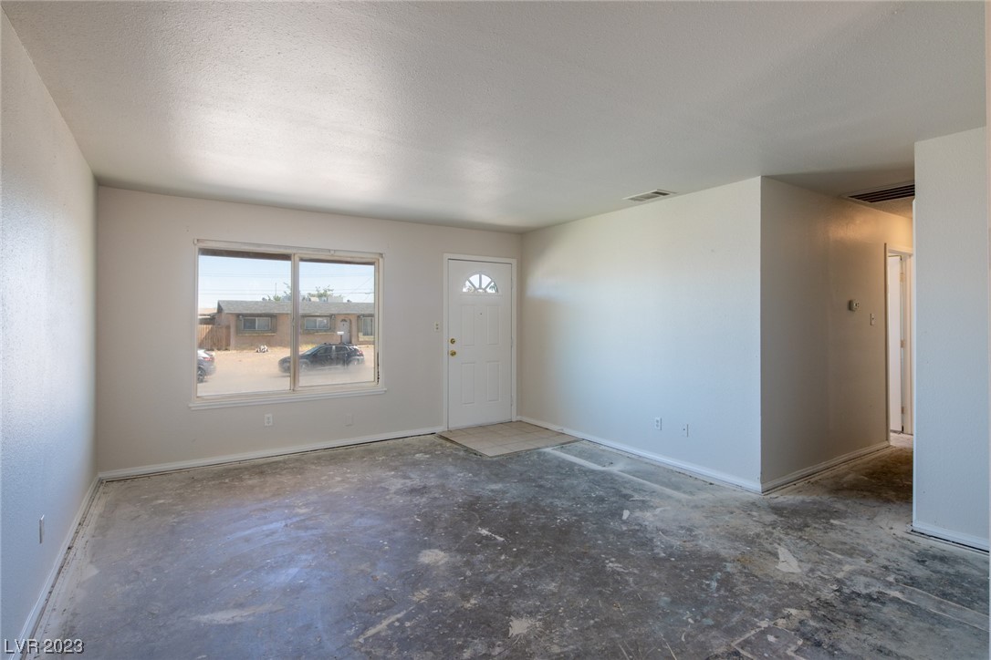 125 Maple Street Henderson, NV 89015 - Photo 4 of 24