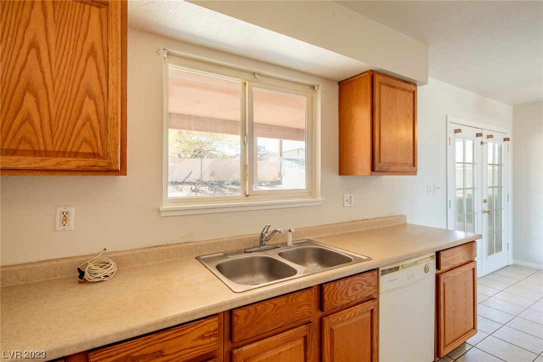 125 Maple Street Henderson, NV 89015 - Photo 8 of 24