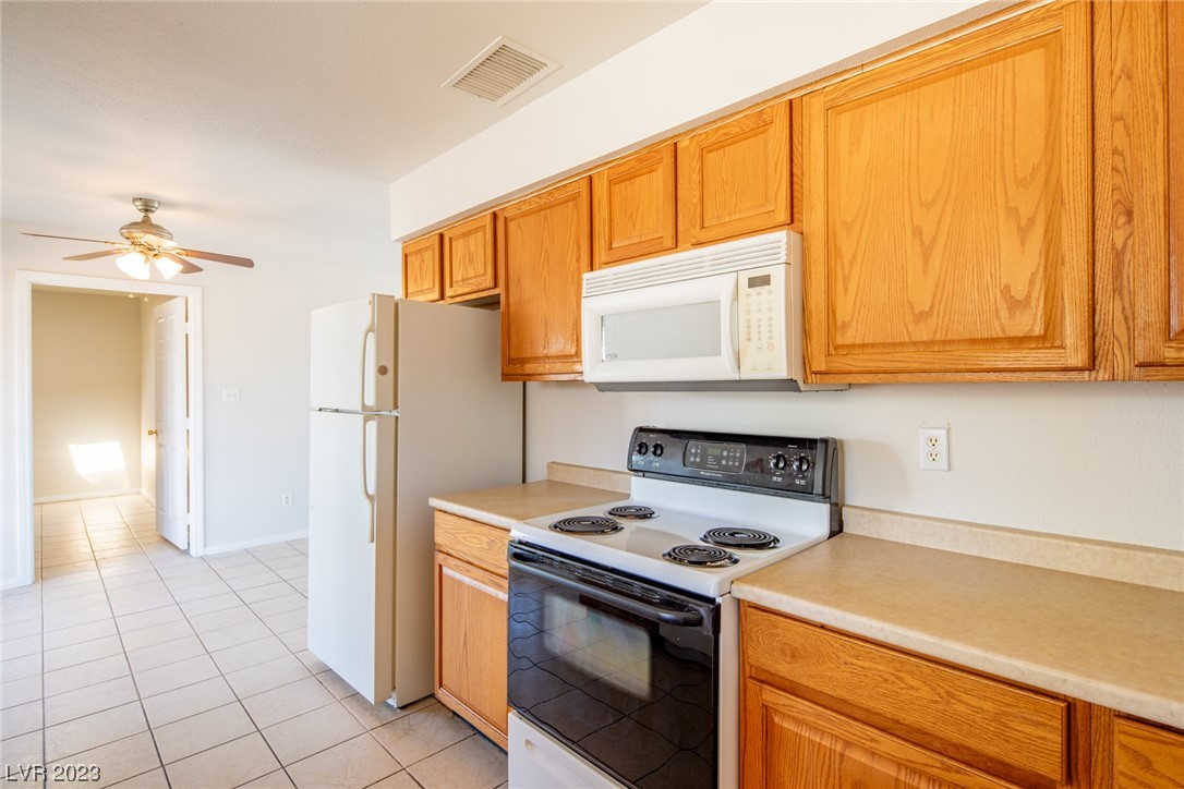 125 Maple Street Henderson, NV 89015 - Photo 9 of 24