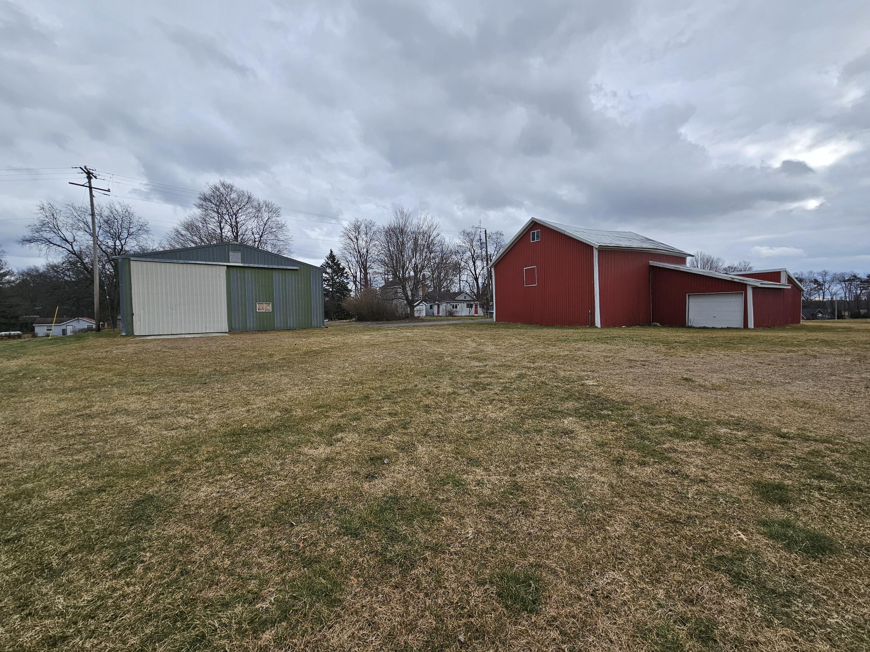 66598 Territorial Road Lawrence, MI 49064 - Photo 8 of 35 Back