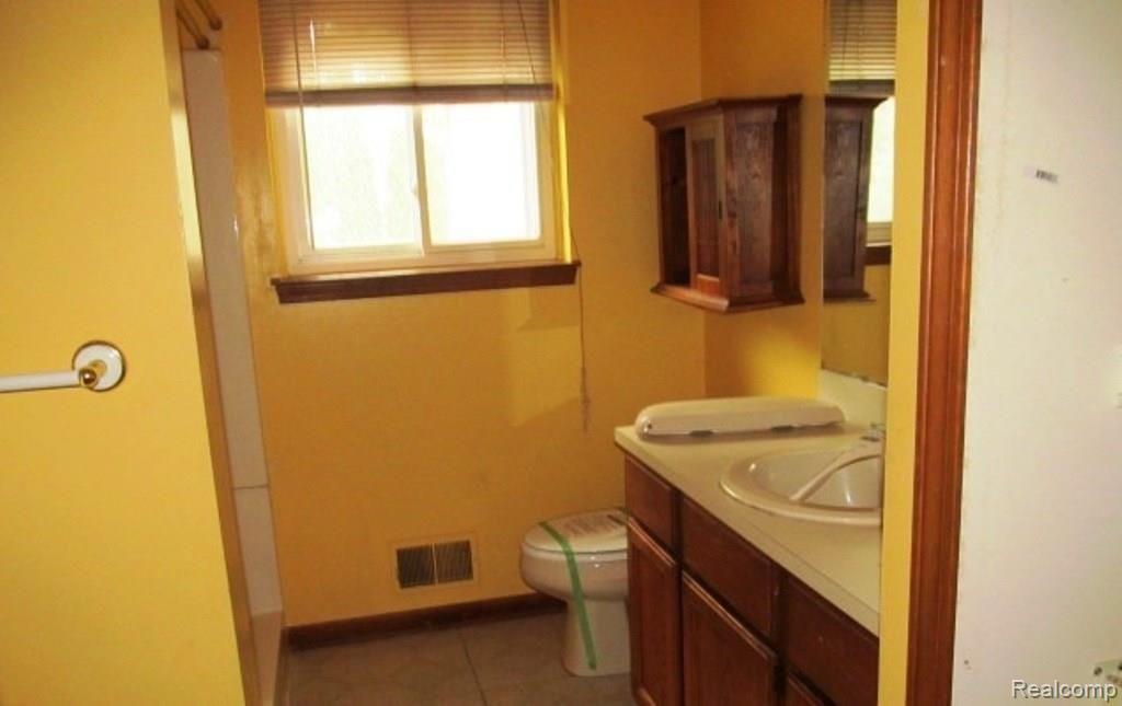 3754 Ponchartrain Pinckney, MI 48169 - Photo 9 of 10 C:\Users\vermanis\Desktop\34103143\15.jpg