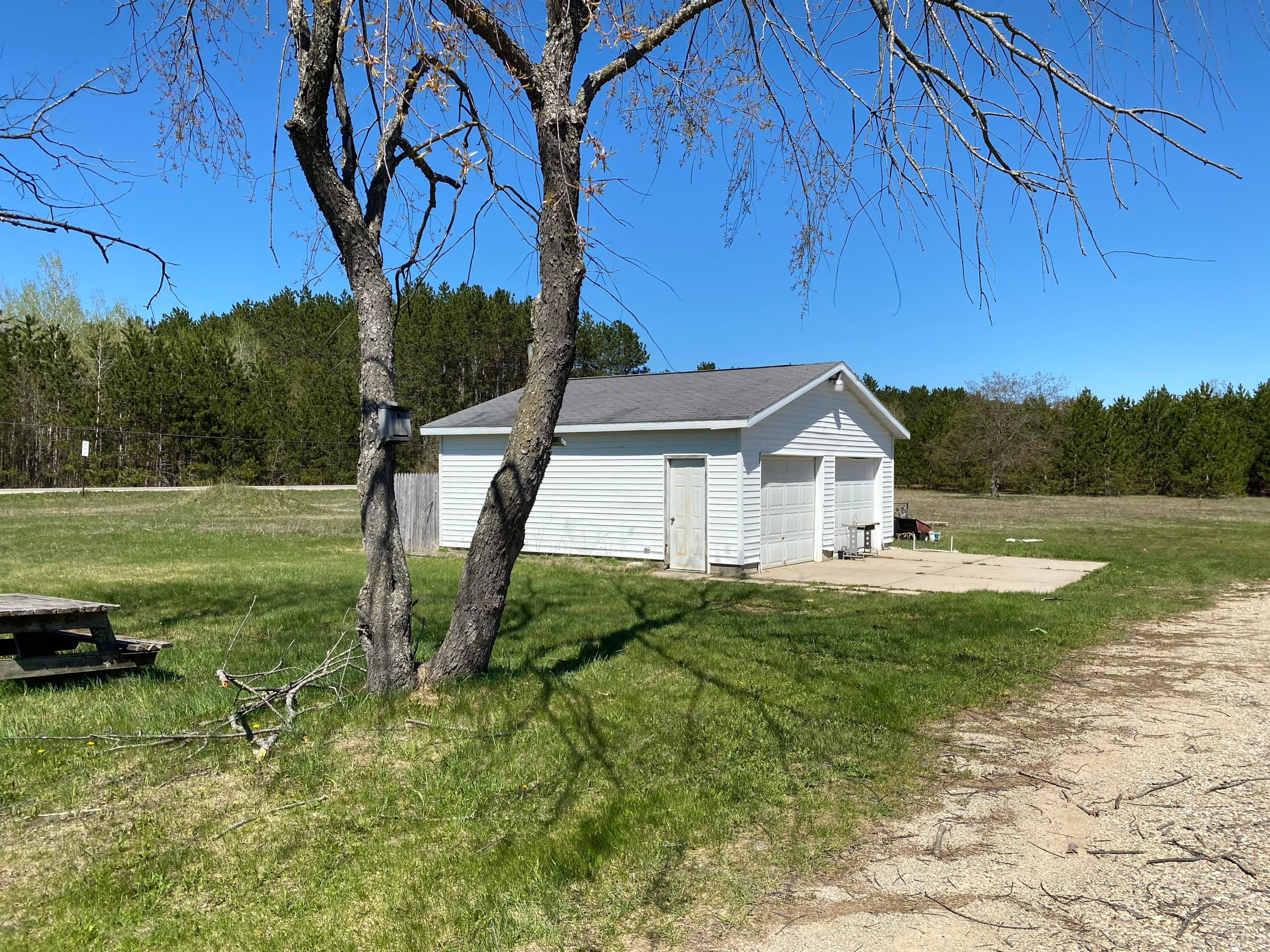 1047 Hayes Tower Road Gaylord, MI 49735 - Photo 3 of 13 Gallery Image 3