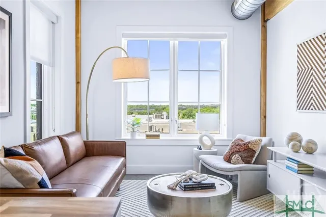 $2,522 | 111 Ann Street, Unit B31, Savannah, GA 31401