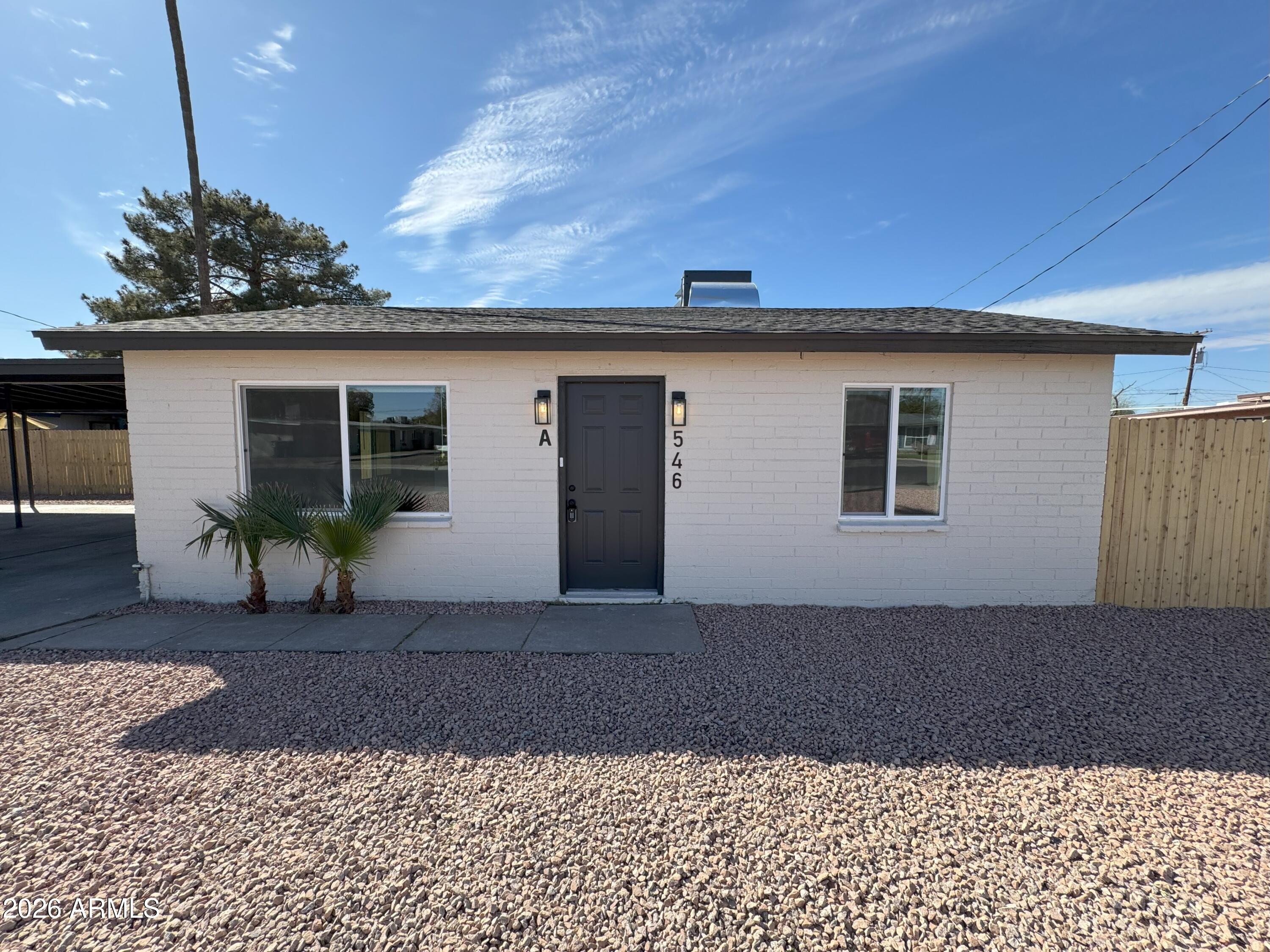 546 South Hobson Road, Unit A Mesa, AZ 85204 - Photo 2 of 28 IMG_8920