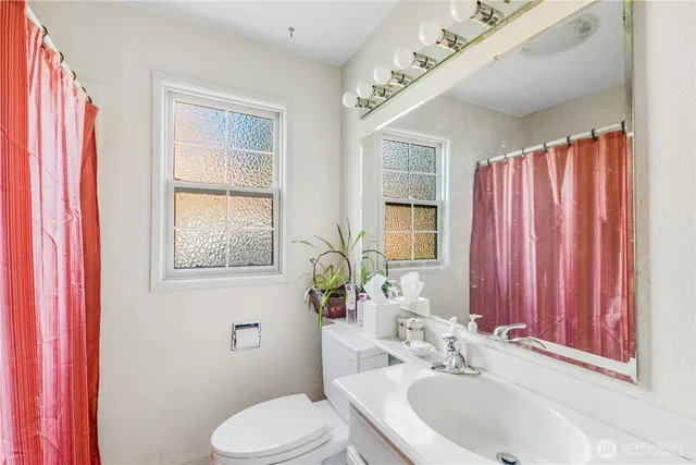 $470,000 | 7024 South Park Avenue, Tacoma, WA 98408