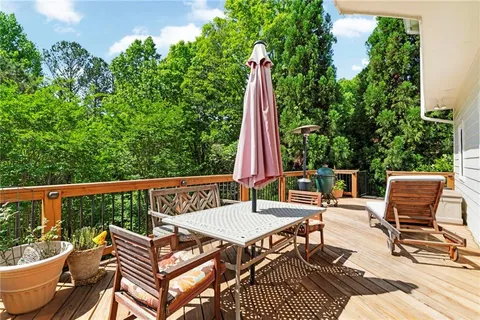 $900,000 | 5555 Hampstead Way, Johns Creek, GA 30097