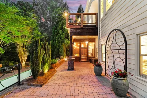 $900,000 | 5555 Hampstead Way, Johns Creek, GA 30097