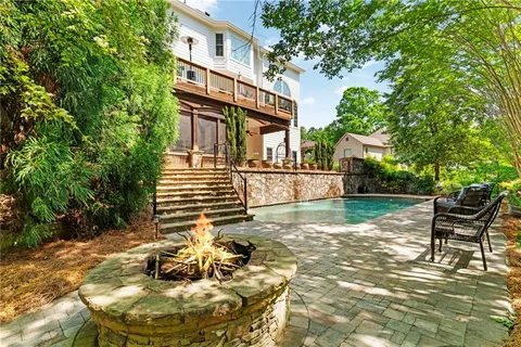 $900,000 | 5555 Hampstead Way, Johns Creek, GA 30097