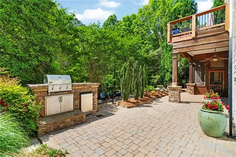 $900,000 | 5555 Hampstead Way, Johns Creek, GA 30097