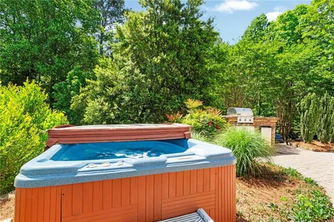$900,000 | 5555 Hampstead Way, Johns Creek, GA 30097