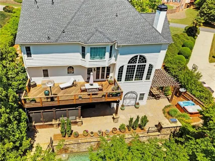 $900,000 | 5555 Hampstead Way, Johns Creek, GA 30097