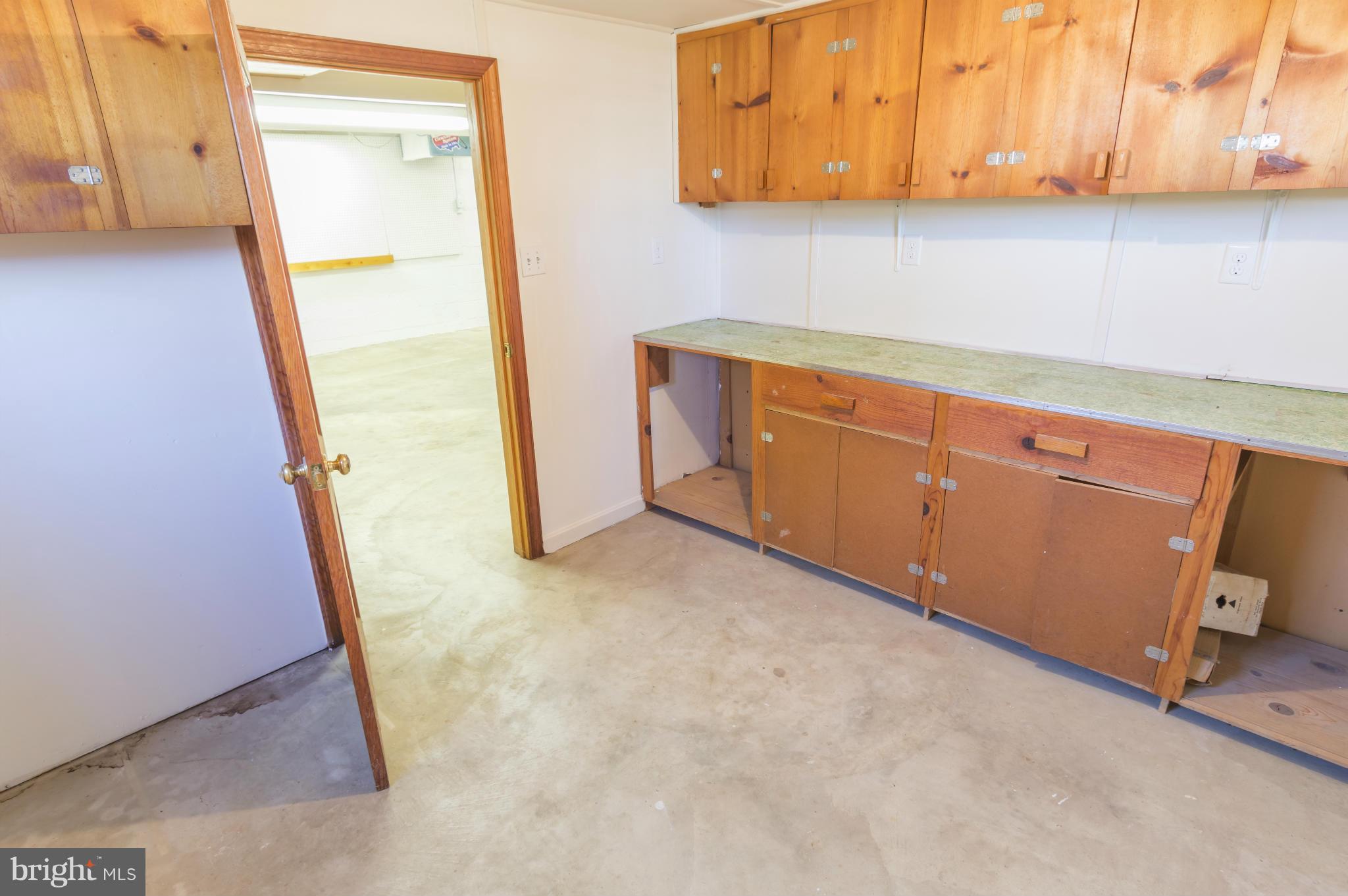 15605 Livingston Road Accokeek, MD 20607 - Photo 22 of 30 Workshop