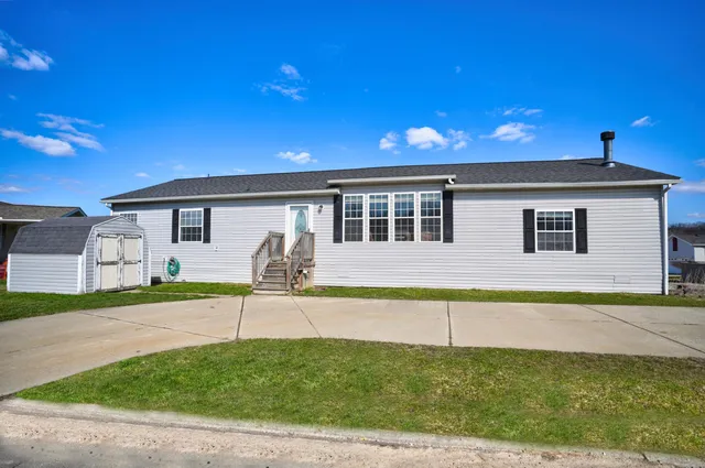 $69,000 | 16257 Derby Circle, Holly, MI 48442