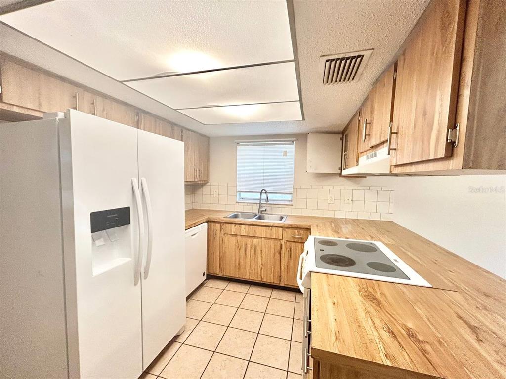 5800 Montana Avenue New Port Richey, FL 34652 - Photo 7 of 25