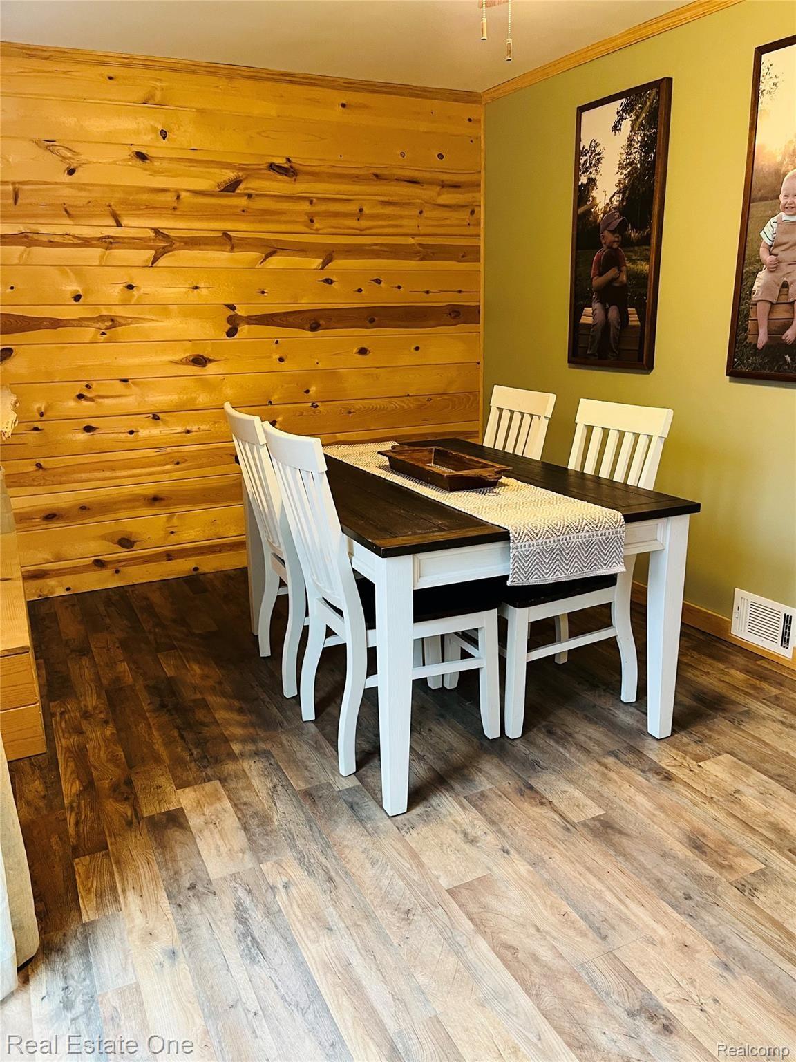 30616 West Road New Boston, MI 48164 - Photo 31 of 47 0BCDD0D1-E70D-4E3C-A709-D9EDD96319A0.jpeg