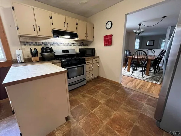 $219,000 | 10 Levydale Park, Cortland, NY 13045