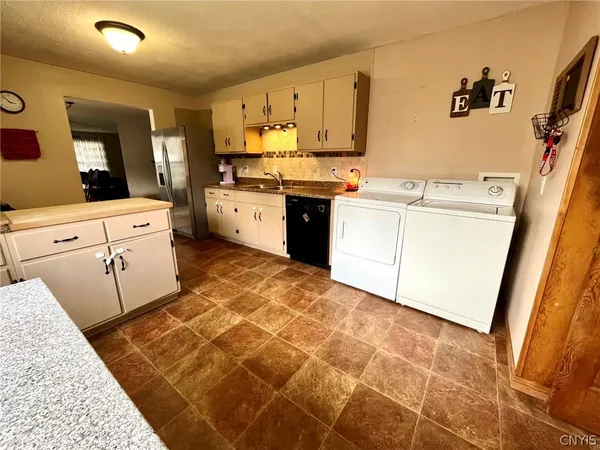 $219,000 | 10 Levydale Park, Cortland, NY 13045