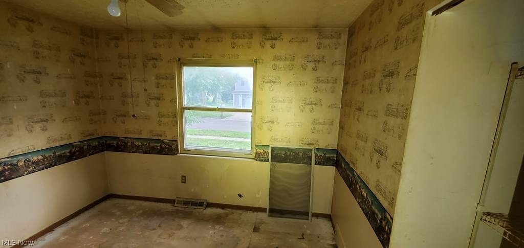 1433 Gurley Avenue Akron, OH 44310 - Photo 8 of 9