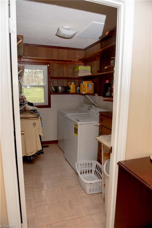 358 Stewart Road Ennice, NC 28623 - Photo 11 of 37