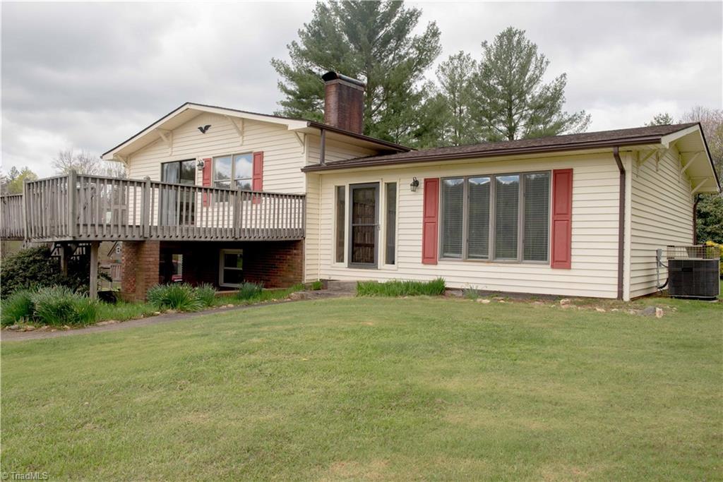 358 Stewart Road Ennice, NC 28623 - Photo 3 of 37