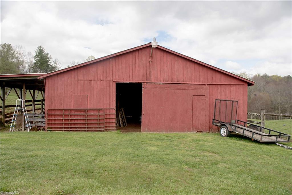 358 Stewart Road Ennice, NC 28623 - Photo 34 of 37