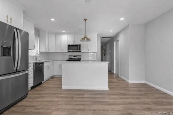 $3,850 | 616 East Broadway, Unit 6F, Long Beach, NY 11561