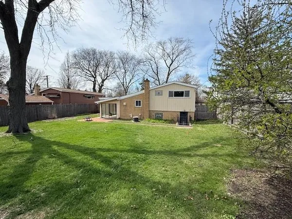$389,000 | 939 South Grace Street, Lombard, IL 60148