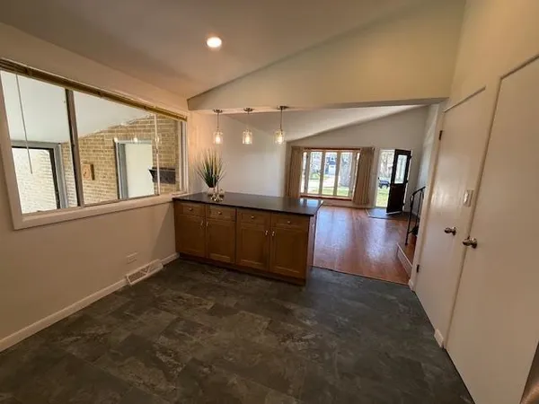 $389,000 | 939 South Grace Street, Lombard, IL 60148