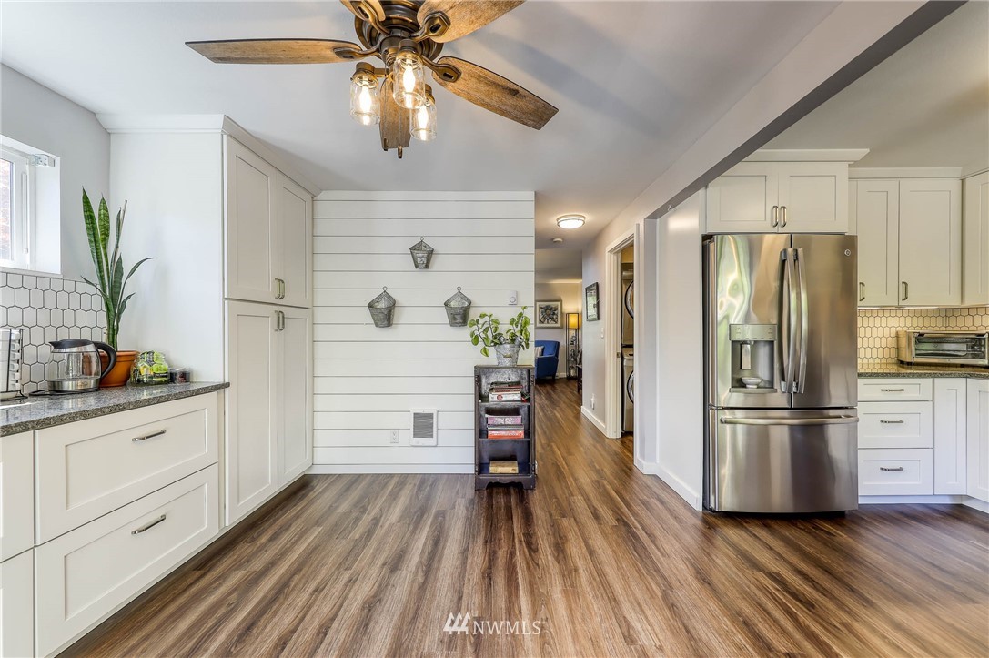 26418 Barrett Road Northeast Kingston, WA 98346 - Photo 19 of 34 Gallery Image 19