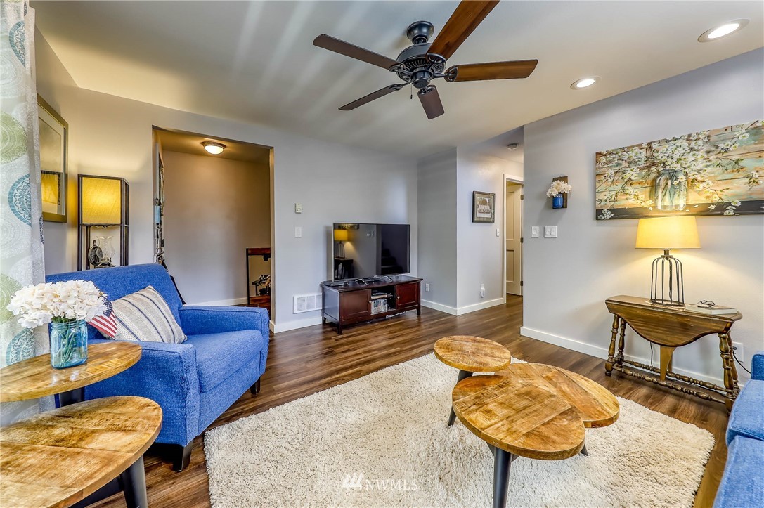 26418 Barrett Road Northeast Kingston, WA 98346 - Photo 10 of 34 Gallery Image 10