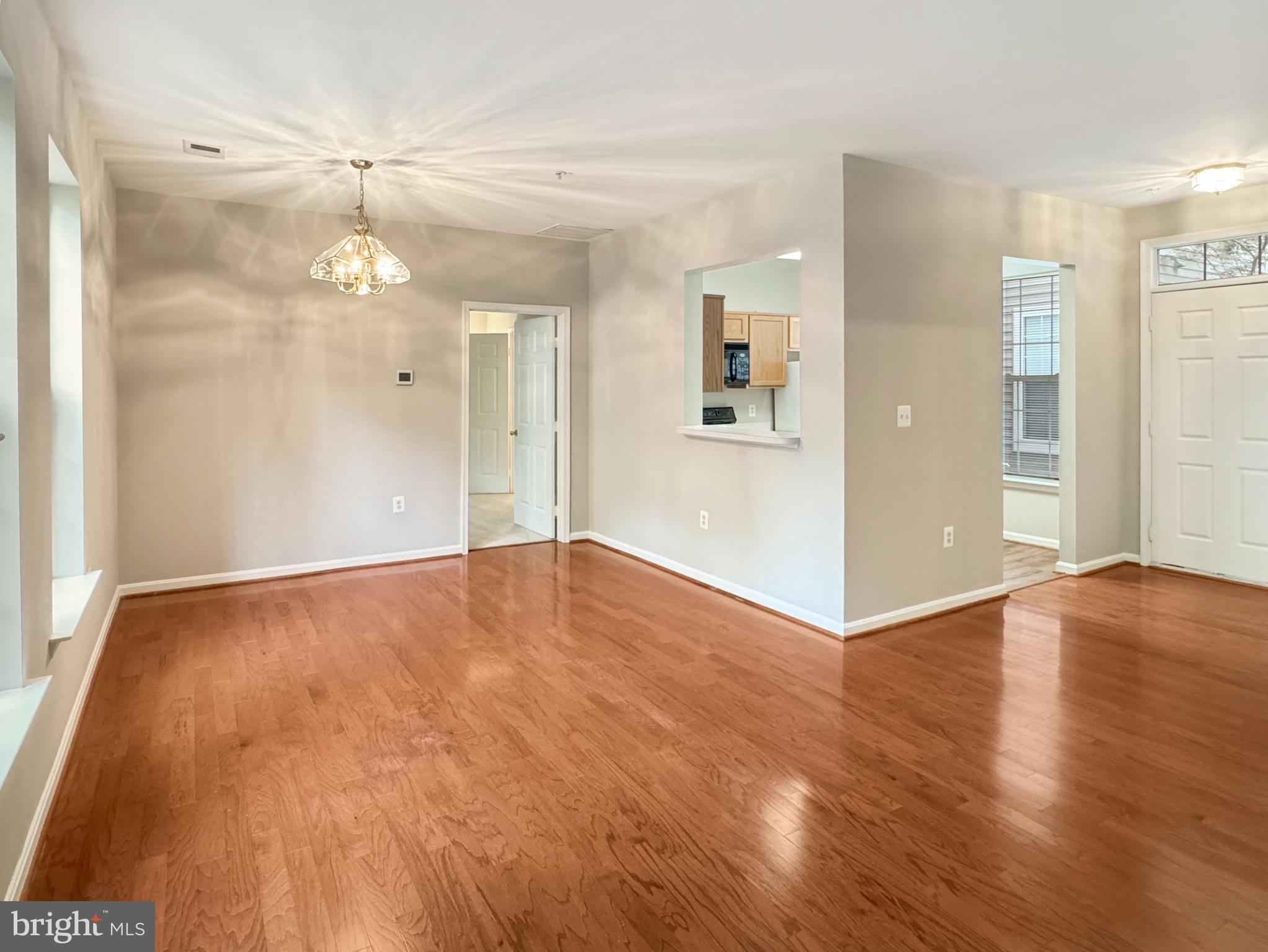 11405 Windleaf Court, Unit 26 Reston, VA 20194 - Photo 9 of 41 Gallery Image 9