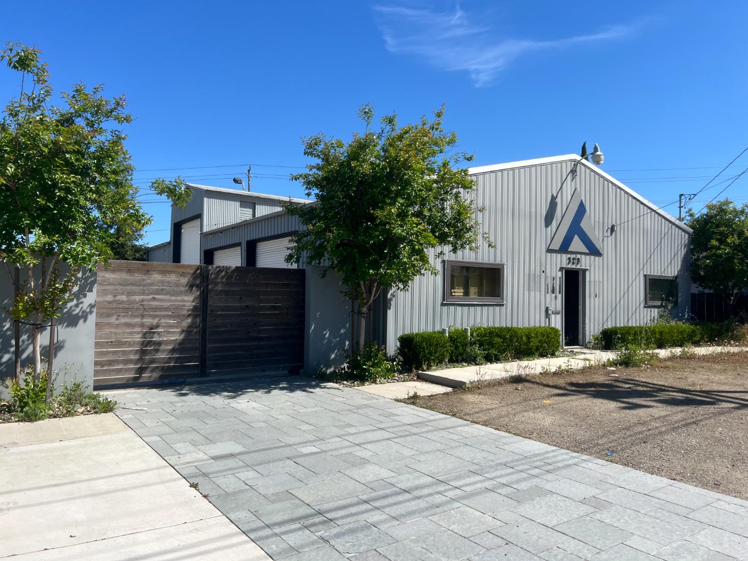 331-332 Pine Street Ripon, CA 95366 - Photo 3 of 27