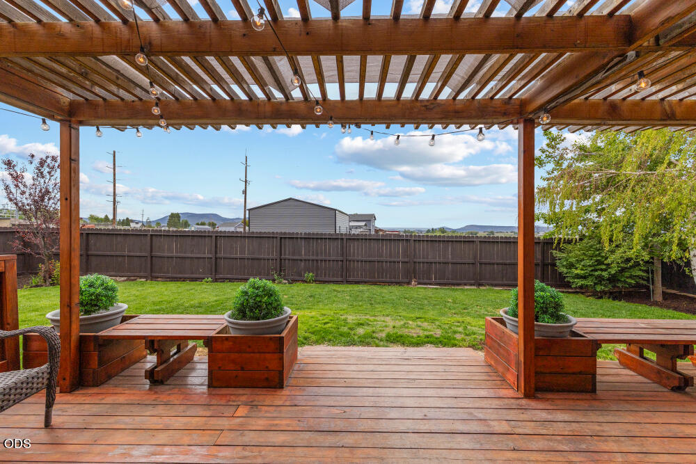 7464 Ruth Drive Klamath Falls, OR 97603 - Photo 40 of 47