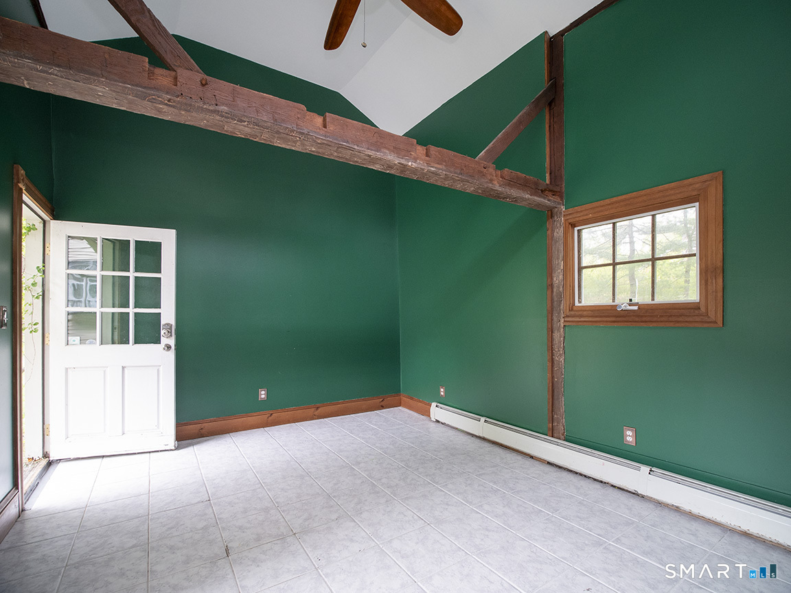 388 Amity Road Woodbridge, CT 06525 - Photo 14 of 39