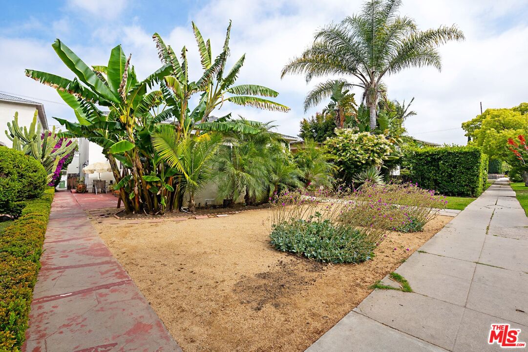 1644 Preuss Road Los Angeles, CA 90035 - Photo 3 of 41 Gallery Image 3